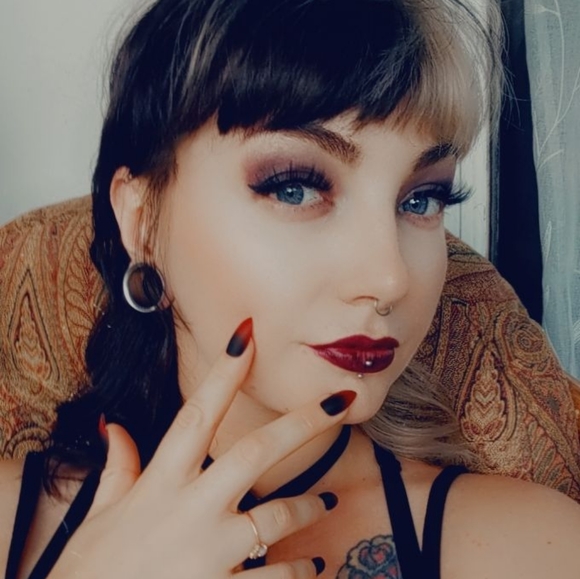 Meet your Posher, Sadie - Picture 2 of 2